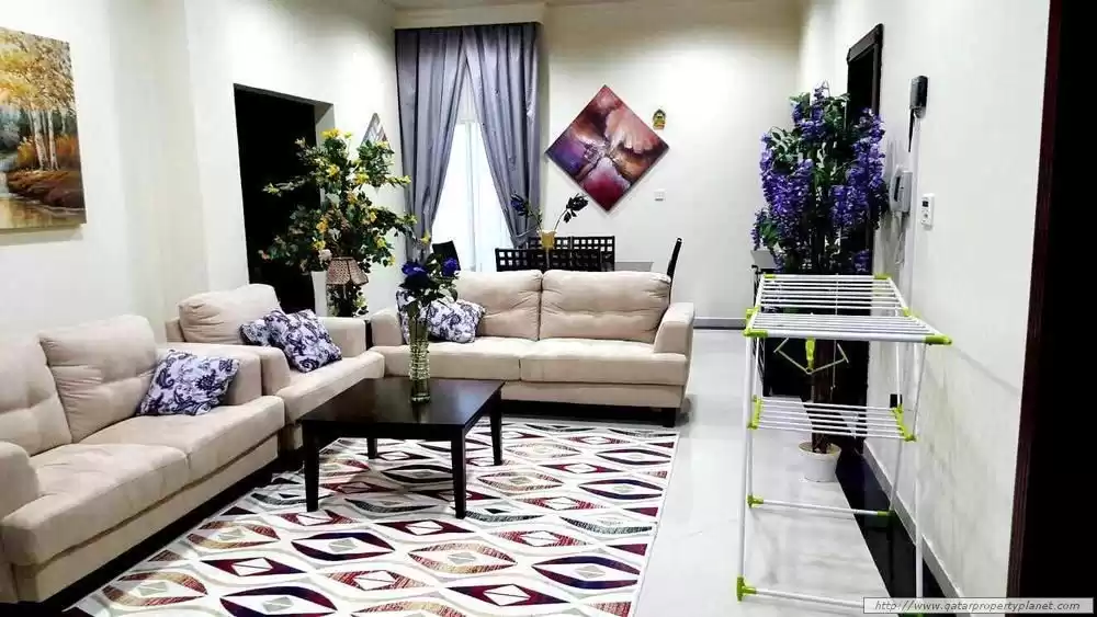 Wohn Klaar eigendom 2 Schlafzimmer F/F Wohnung  zu vermieten in Al Sadd , Doha #10612 - 1  image 