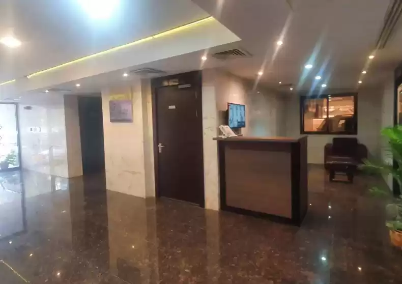 Residential Ready Property 3 Bedrooms U/F Apartment  for rent in Al Sadd , Doha #10677 - 1  image 