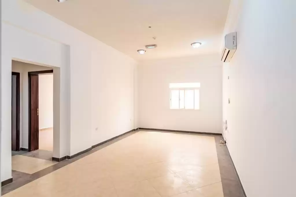 Residential Ready Property 2 Bedrooms U/F Apartment  for rent in Al Sadd , Doha #10711 - 1  image 