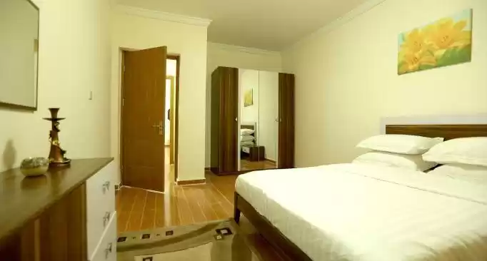 yerleşim Hazır Mülk 2 yatak odası F/F Apartman  kiralık içinde Al Sadd , Doha #10715 - 1  image 