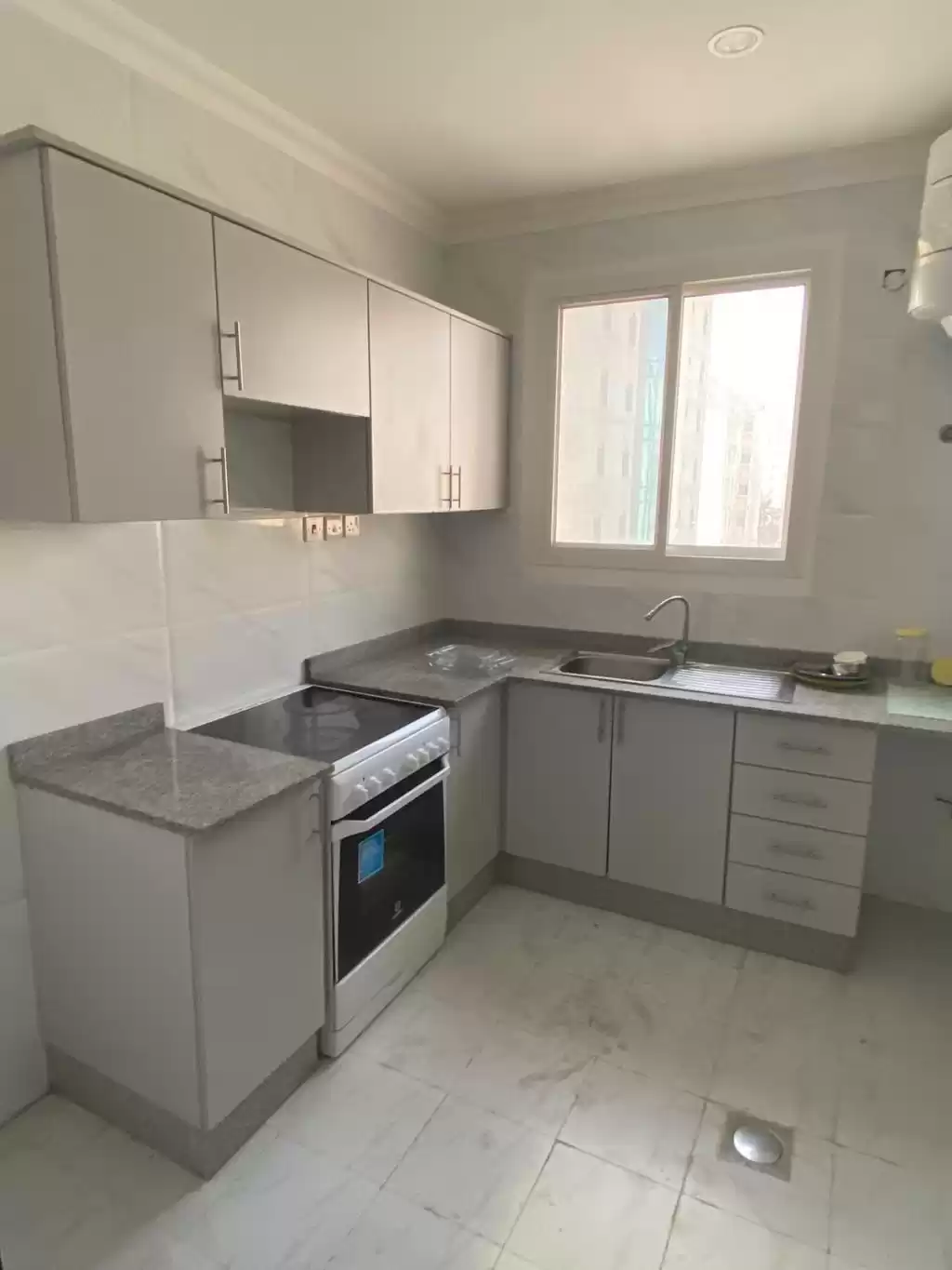 Résidentiel Propriété prête 2 chambres U / f Appartement  a louer au Al-Sadd , Doha #10771 - 1  image 