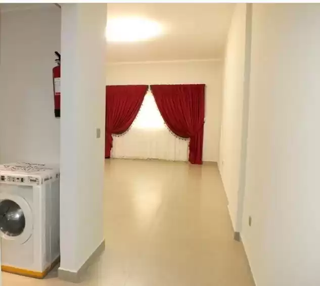 Residential Ready Property 1 Bedroom S/F Apartment  for rent in Al Sadd , Doha #10833 - 1  image 
