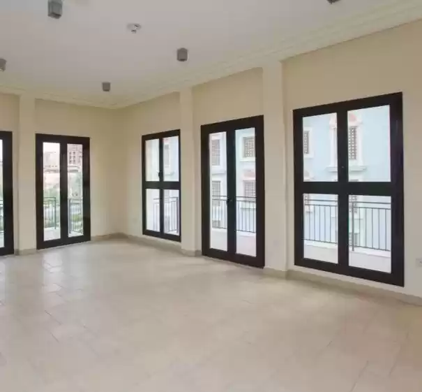 Résidentiel Propriété prête 3 chambres U / f Appartement  à vendre au Al-Sadd , Doha #10897 - 1  image 