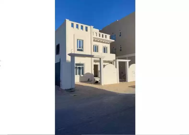 سكني عقار جاهز 5 غرف  غير مفروش فيلا  للبيع في السد , الدوحة #10922 - 1  صورة 
