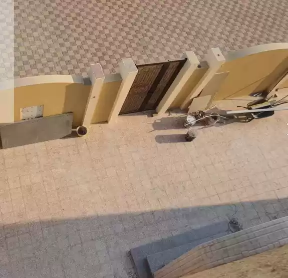 yerleşim Hazır Mülk 5 Yatak Odası U/F Müstakil Villa  satılık içinde Al Sadd , Doha #10929 - 1  image 