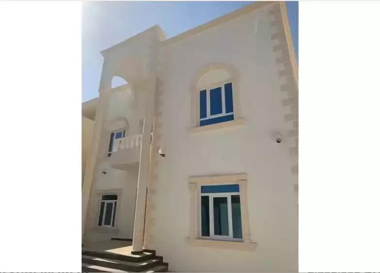 سكني عقار جاهز 6 غرف  غير مفروش شقة  للبيع في السد , الدوحة #11015 - 1  صورة 