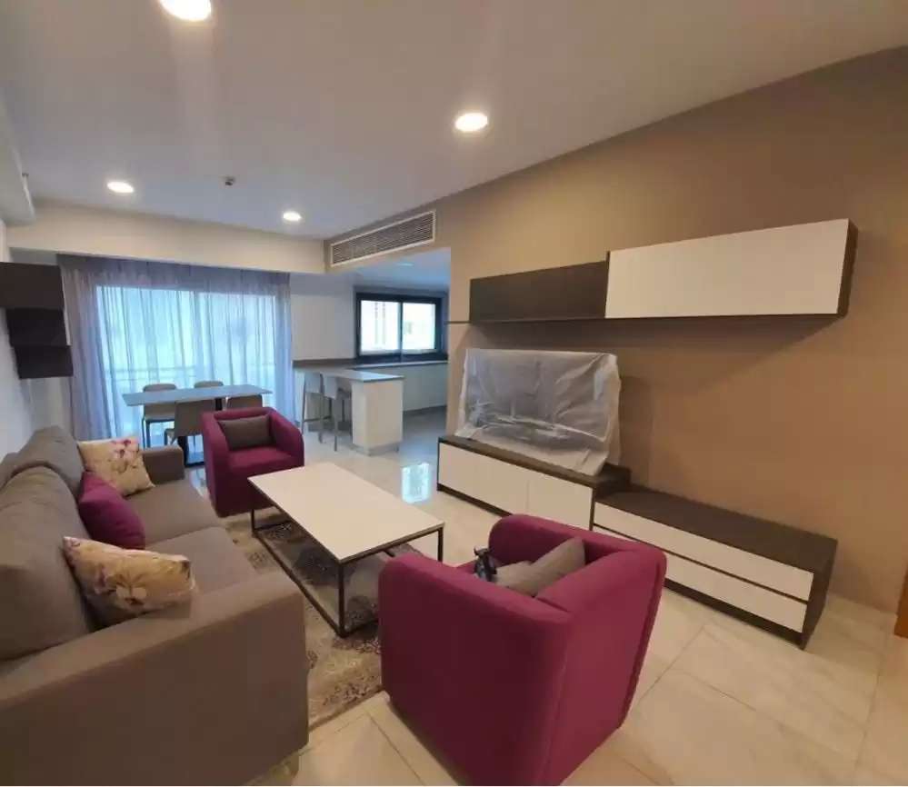 Residential Ready Property 2 Bedrooms F/F Apartment  for rent in Al Sadd , Doha #11030 - 1  image 