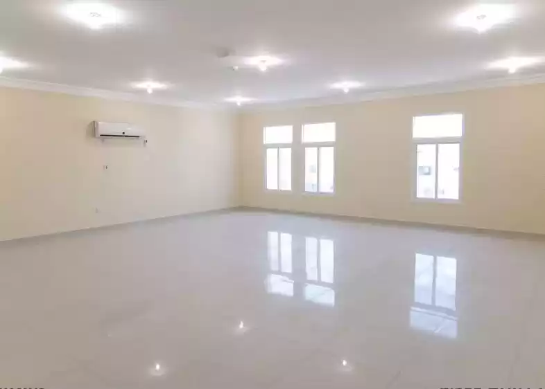تجاری املاک آماده U/F دفتر  برای اجاره که در السد , دوحه #11116 - 1  image 