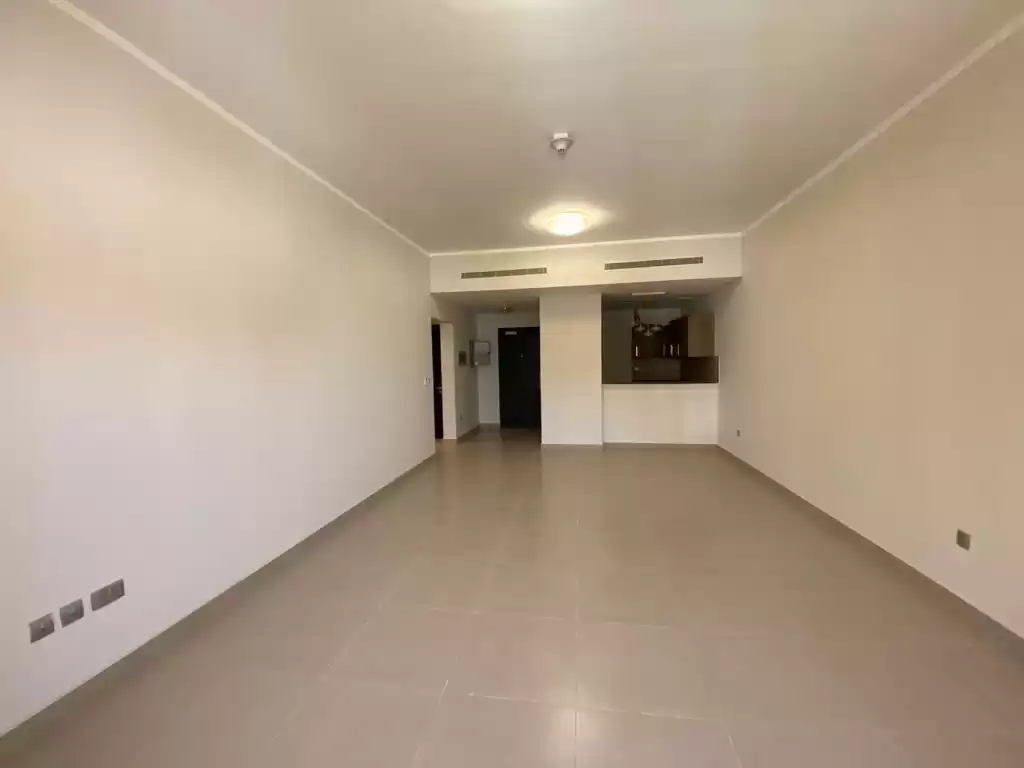 yerleşim Hazır Mülk 1 yatak odası S/F Apartman  kiralık içinde Al Sadd , Doha #11142 - 1  image 