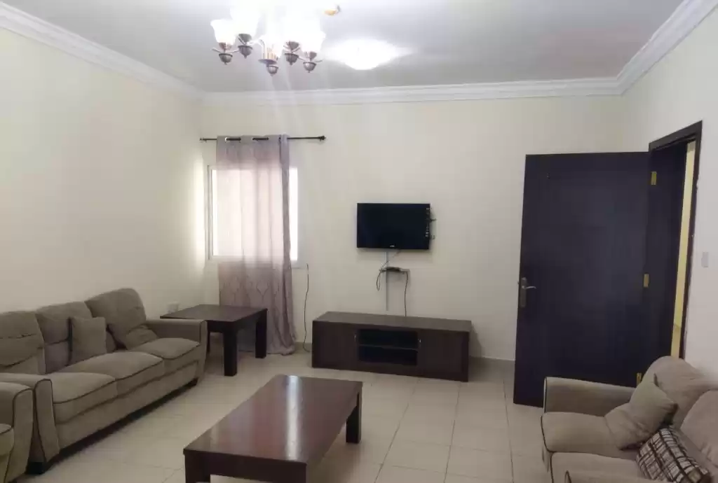 Residential Ready Property 2 Bedrooms F/F Apartment  for rent in Al Sadd , Doha #11217 - 1  image 