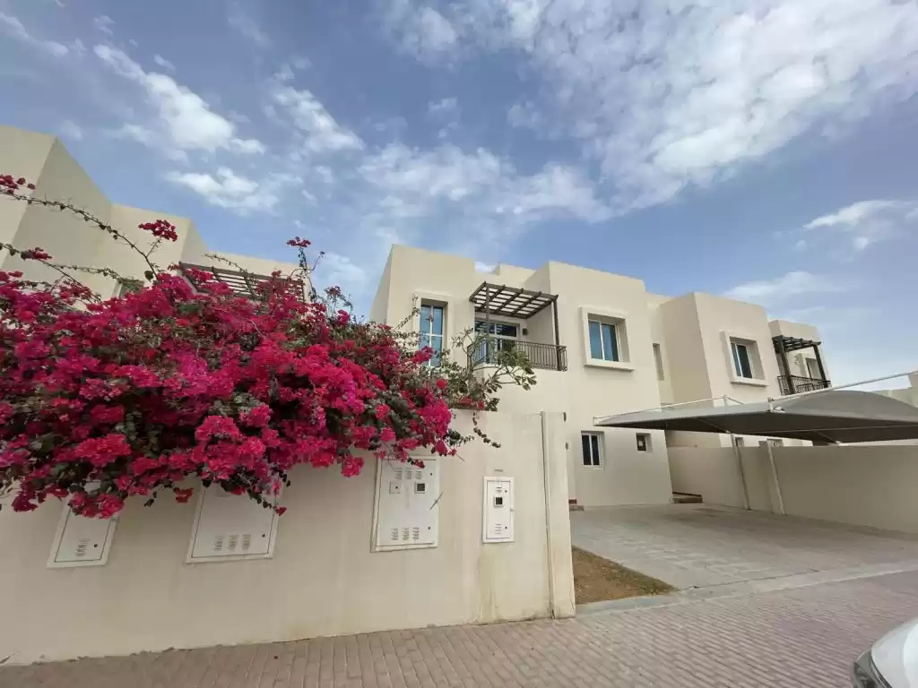 مسکونی املاک آماده 3 خوابه S/F ویلا در مجتمع  برای اجاره که در السد , دوحه #11293 - 1  image 