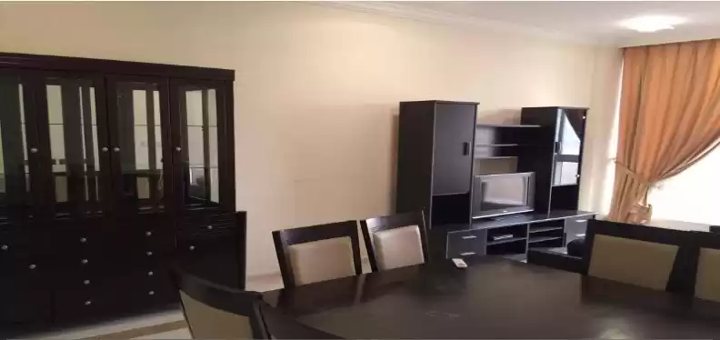 Wohn Klaar eigendom 3 Schlafzimmer F/F Wohnung  zu vermieten in Al Sadd , Doha #11377 - 1  image 