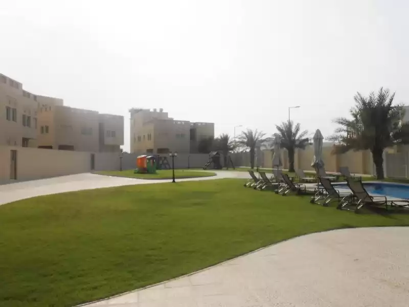 مسکونی املاک آماده 3 خوابه F/F ویلا در مجتمع  برای اجاره که در السد , دوحه #11471 - 1  image 