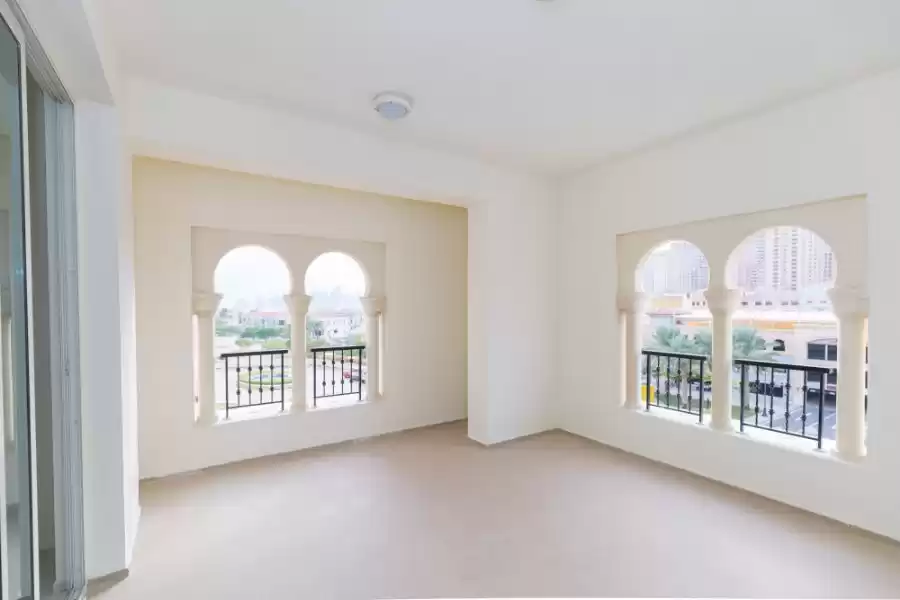 yerleşim Hazır Mülk 2 yatak odası S/F Apartman  kiralık içinde Al Sadd , Doha #11513 - 1  image 