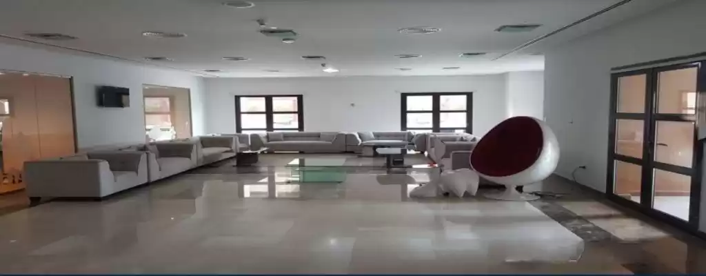 Wohn Klaar eigendom 2 Schlafzimmer S/F Wohnung  zu vermieten in Al Sadd , Doha #11639 - 1  image 