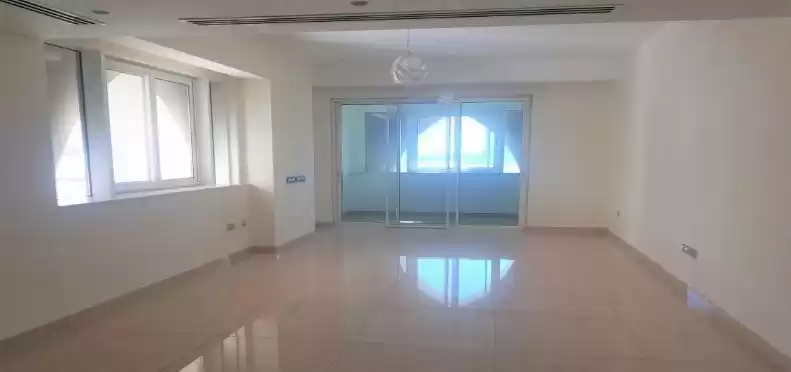 Жилой Готовая недвижимость 2 спальни С/Ж Квартира  в аренду в Аль-Садд , Доха #11674 - 1  image 