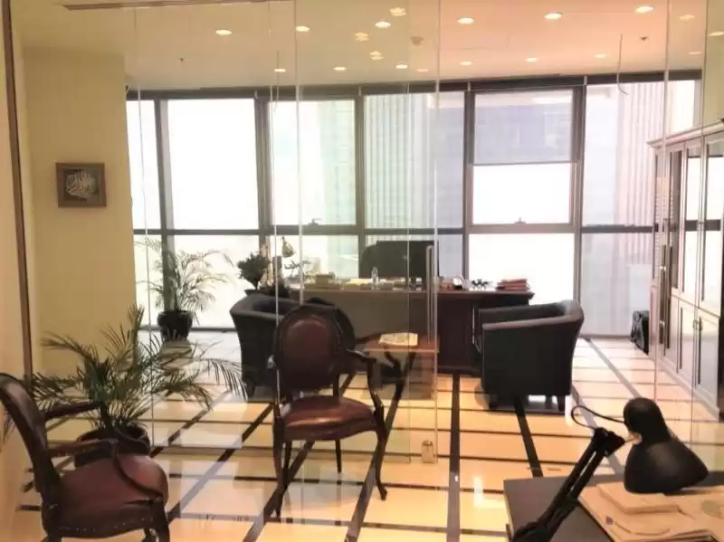 Reklam Hazır Mülk F/F Ofis  satılık içinde Al Sadd , Doha #11751 - 1  image 