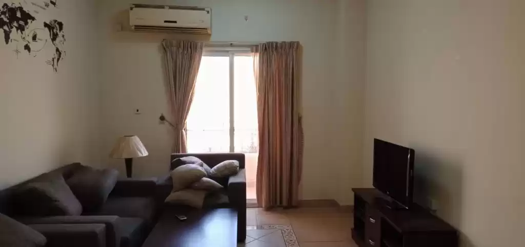 Wohn Klaar eigendom 2 Schlafzimmer F/F Wohnung  zu vermieten in Al Sadd , Doha #12016 - 1  image 