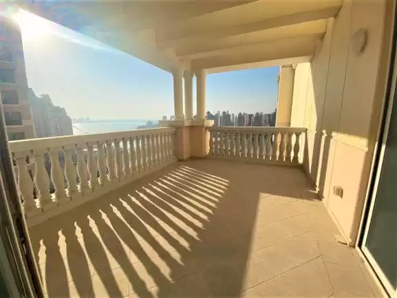 Résidentiel Propriété prête 2 + femme de chambre S / F Appartement  à vendre au Al-Sadd , Doha #12028 - 1  image 