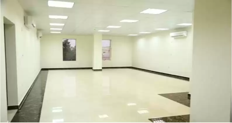 تجاری املاک آماده F/F دفتر  برای اجاره که در دوحه #12043 - 1  image 
