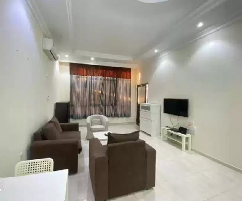 Wohn Klaar eigendom 1 Schlafzimmer F/F Wohnung  zu vermieten in Doha #12071 - 1  image 
