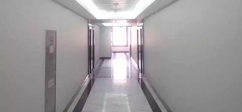 تجاری املاک آماده U/F دفتر  برای اجاره که در دوحه #12075 - 1  image 