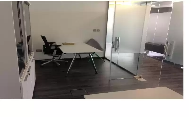 Reklam Hazır Mülk F/F Ofis  kiralık içinde Al Sadd , Doha #12081 - 1  image 