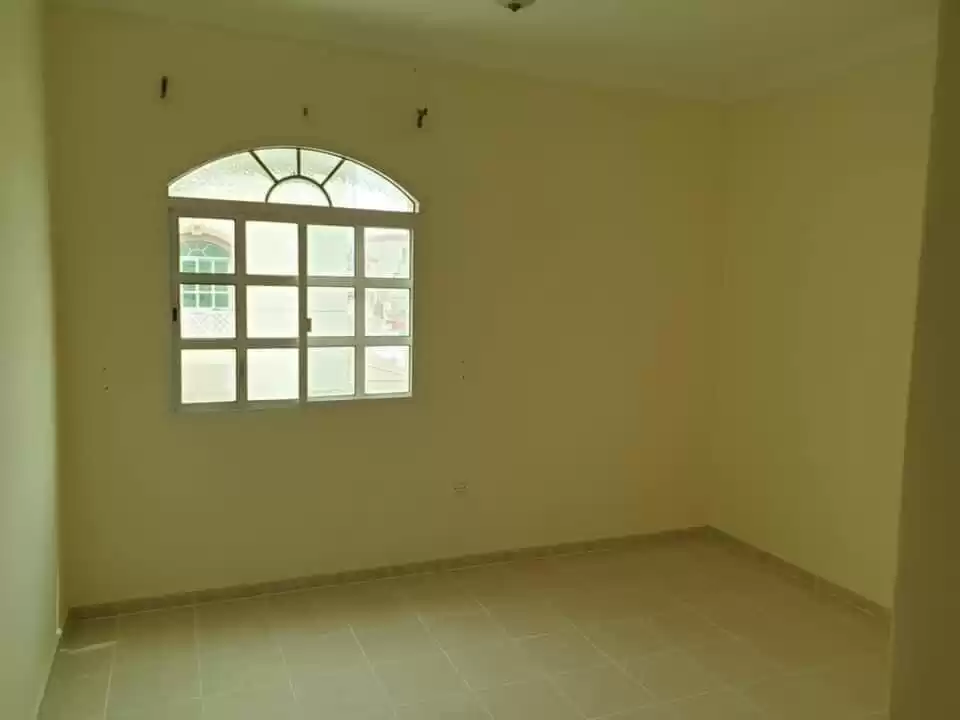 住宅 就绪物业 6 间卧室 U/F 公寓  出租 在 萨德 , 多哈 #12153 - 1  image 