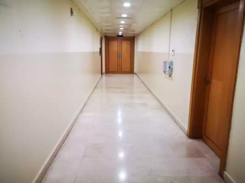 Reklam Hazır Mülk S/F Ofis  satılık içinde Al Sadd , Doha #12171 - 1  image 