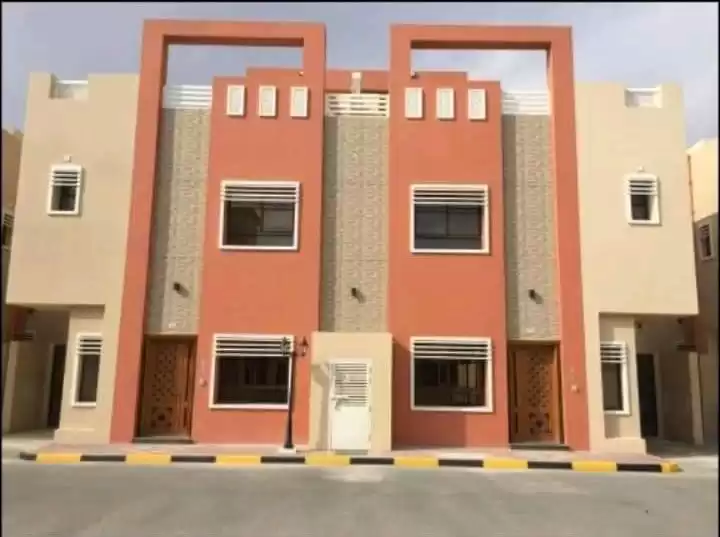 مسکونی املاک آماده 5 اتاق خواب U/F ویلا در مجتمع  برای اجاره که در السد , دوحه #12181 - 1  image 