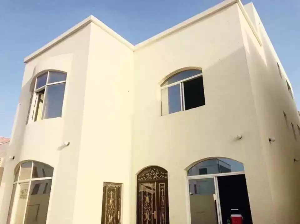 Residential Ready Property 1 Bedroom U/F Penthouse  for rent in Al Sadd , Doha #12289 - 1  image 