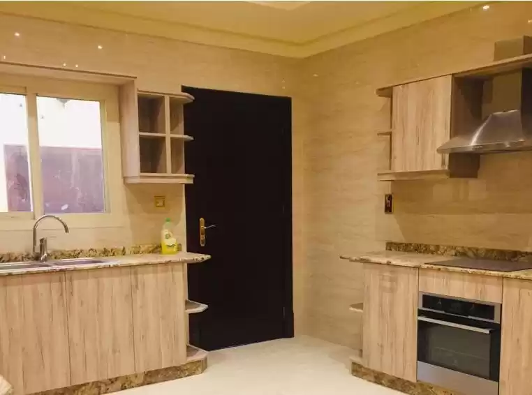 سكني عقار جاهز 6 غرف  غير مفروش فيلا  للإيجار في الدوحة #12399 - 1  صورة 