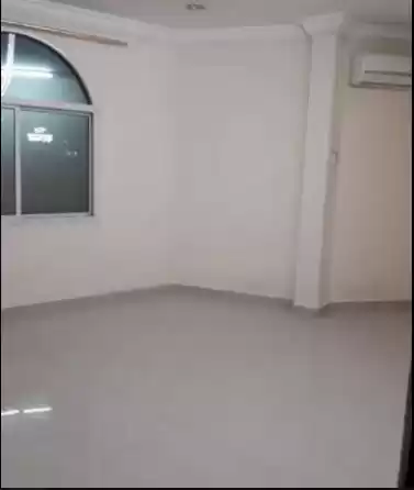 yerleşim Hazır Mülk 2 yatak odası S/F Apartman  kiralık içinde Al Sadd , Doha #12400 - 1  image 