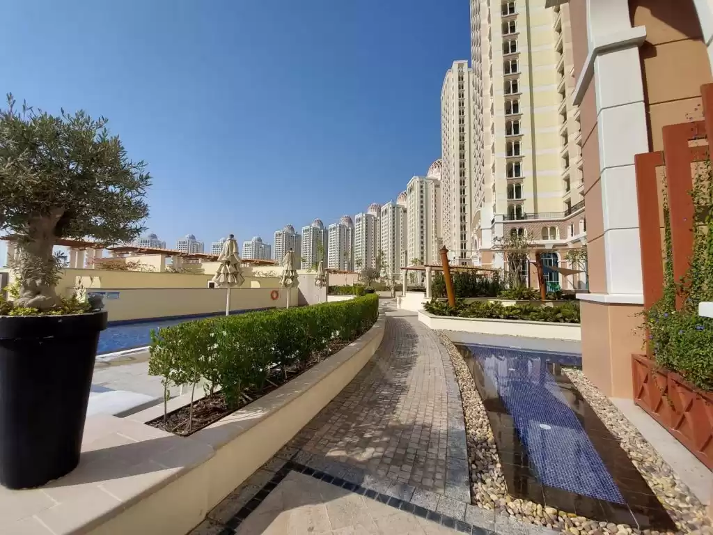 住宅 就绪物业 3 间卧室 楼/楼 公寓  出租 在 萨德 , 多哈 #12533 - 1  image 