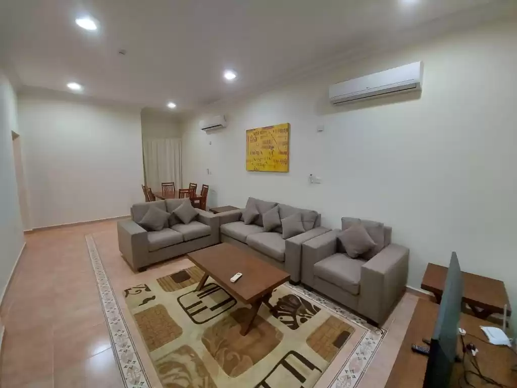 yerleşim Hazır Mülk 2 yatak odası F/F Apartman  kiralık içinde Al Sadd , Doha #12559 - 1  image 