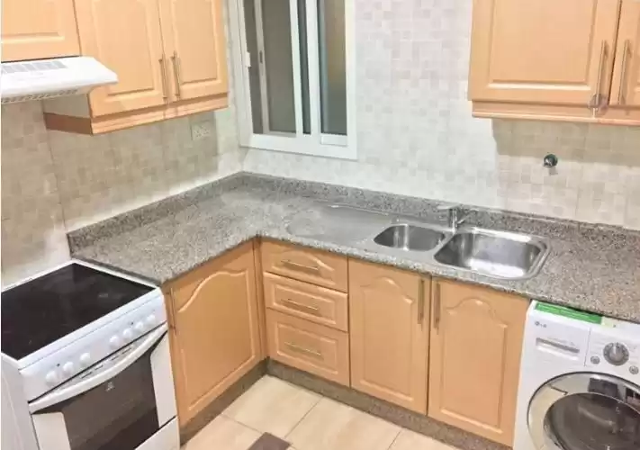Wohn Klaar eigendom 3 Schlafzimmer F/F Wohnung  zu vermieten in Al Sadd , Doha #12641 - 1  image 