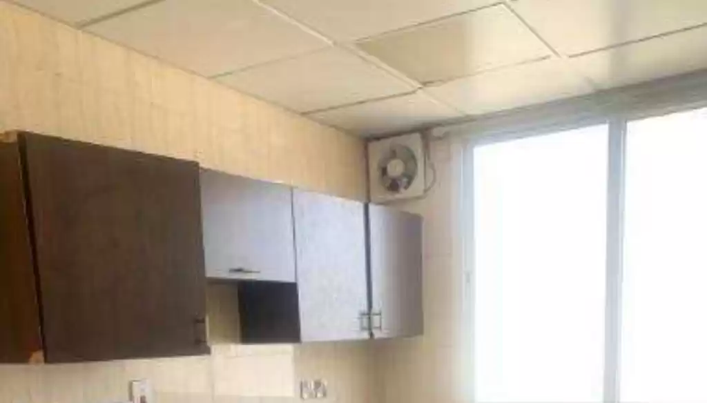 Residential Ready Property 3 Bedrooms U/F Apartment  for rent in Al Sadd , Doha #12694 - 1  image 