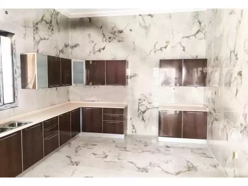 Wohn Klaar eigendom 7+ Schlafzimmer U/F Alleinstehende Villa  zu verkaufen in Al Sadd , Doha #12785 - 1  image 