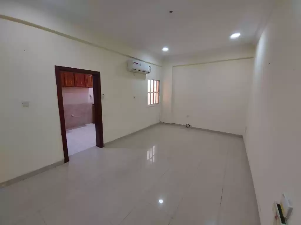 Résidentiel Propriété prête 2 chambres U / f Appartement  a louer au Al-Sadd , Doha #12791 - 1  image 
