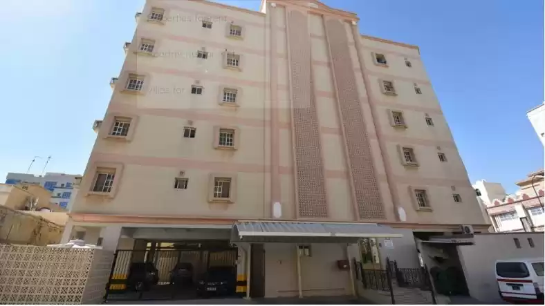 yerleşim Hazır Mülk 2 yatak odası U/F Apartman  kiralık içinde Al Sadd , Doha #12798 - 1  image 