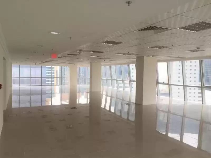 Reklam Hazır Mülk S/F Ofis  kiralık içinde Al Sadd , Doha #12808 - 1  image 