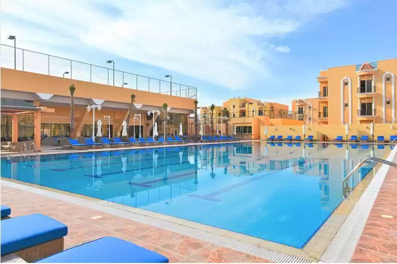 سكني عقار جاهز 5 غرف  نصف مفروش فيلا في مجمع  للإيجار في السد , الدوحة #12927 - 1  صورة 