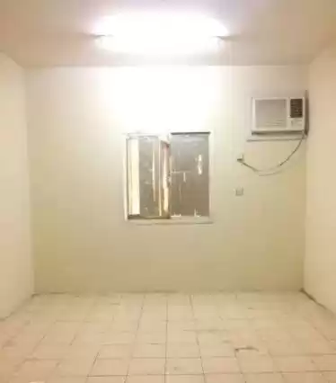 Mixte Utilisé Propriété prête 7+ chambres U / f Appartement  a louer au Doha #12943 - 1  image 