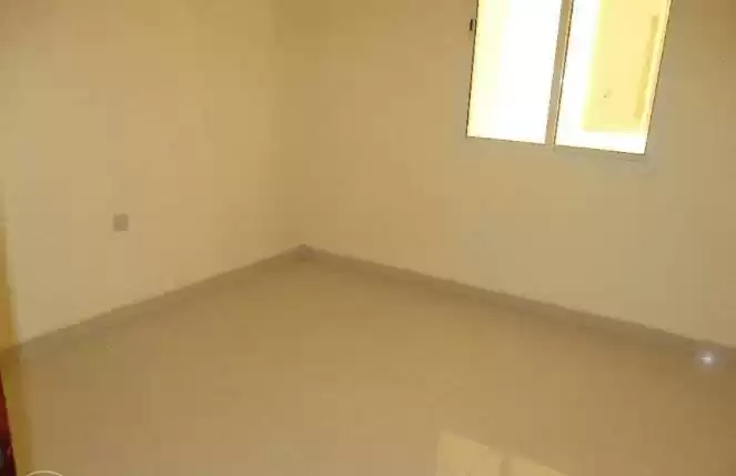 سكنية وتجارية عقار جاهز 7+ غرف  غير مفروش شقة  للإيجار في الدوحة #12946 - 1  صورة 