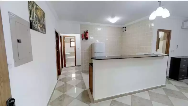 Wohn Klaar eigendom 3 Schlafzimmer F/F Alleinstehende Villa  zu vermieten in Al Sadd , Doha #12980 - 1  image 