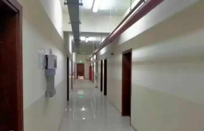 استفاده مختلط املاک آماده 7+ اتاق خواب U/F اردوگاه کار  برای اجاره که در دوحه #13002 - 1  image 