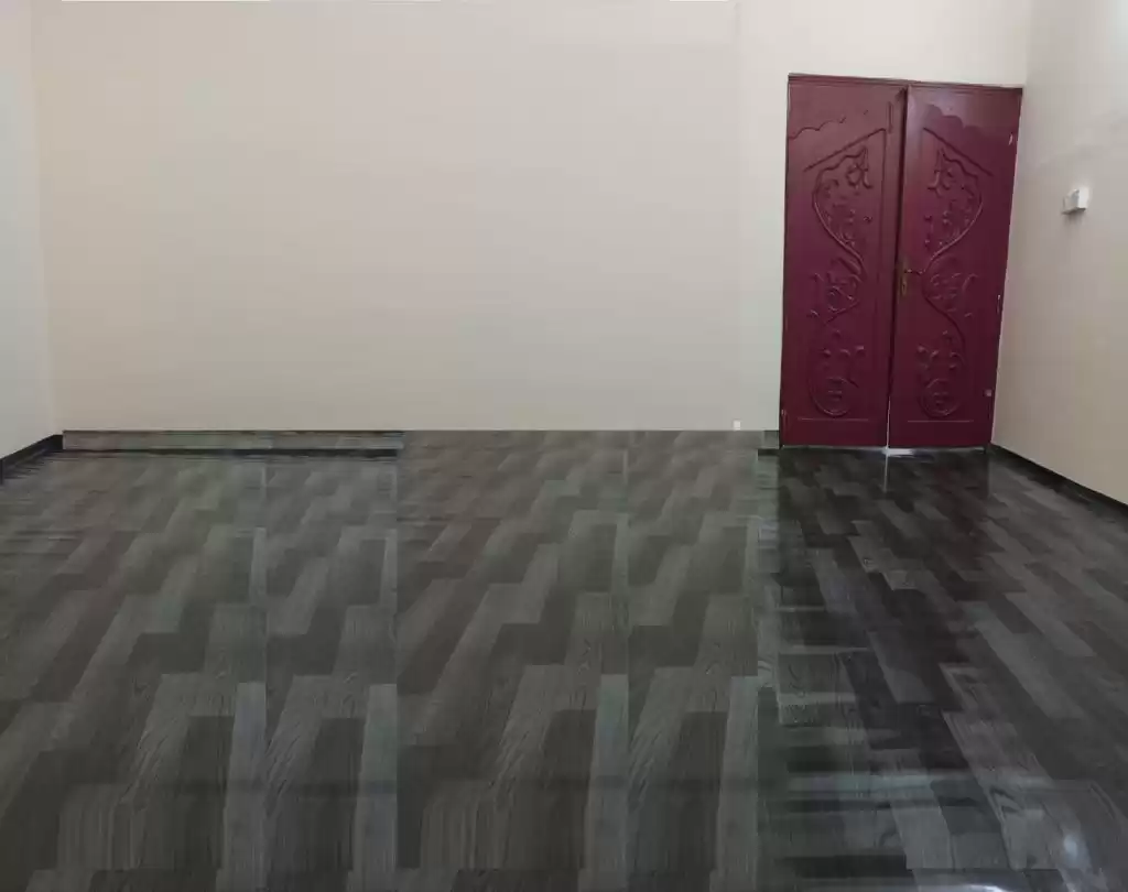 yerleşim Hazır Mülk 1 yatak odası U/F Apartman  kiralık içinde Al Sadd , Doha #13049 - 1  image 