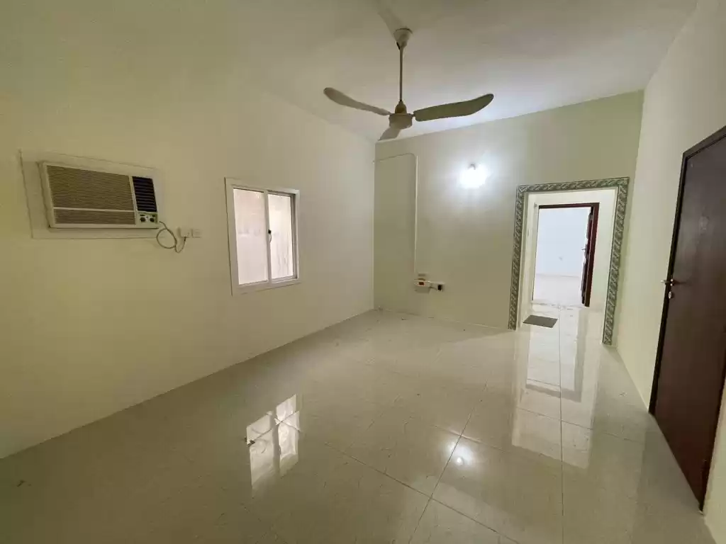Résidentiel Propriété prête 2 chambres U / f Appartement  a louer au Al-Sadd , Doha #13067 - 1  image 