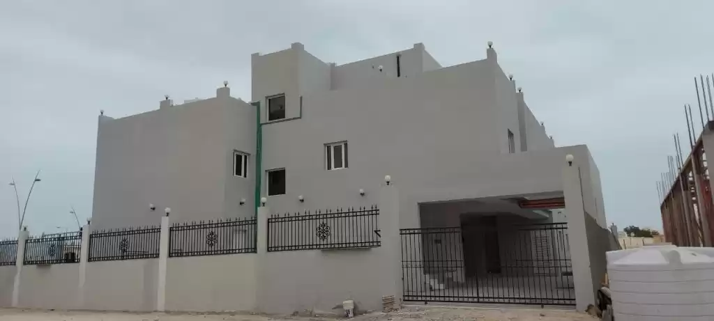 住宅 就绪物业 7+ 卧室 U/F 公寓  出租 在 萨德 , 多哈 #13128 - 1  image 