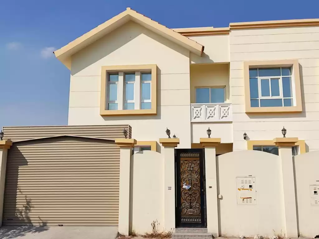 Résidentiel Propriété prête 7+ chambres U / f Villa autonome  a louer au Al-Sadd , Doha #13131 - 1  image 